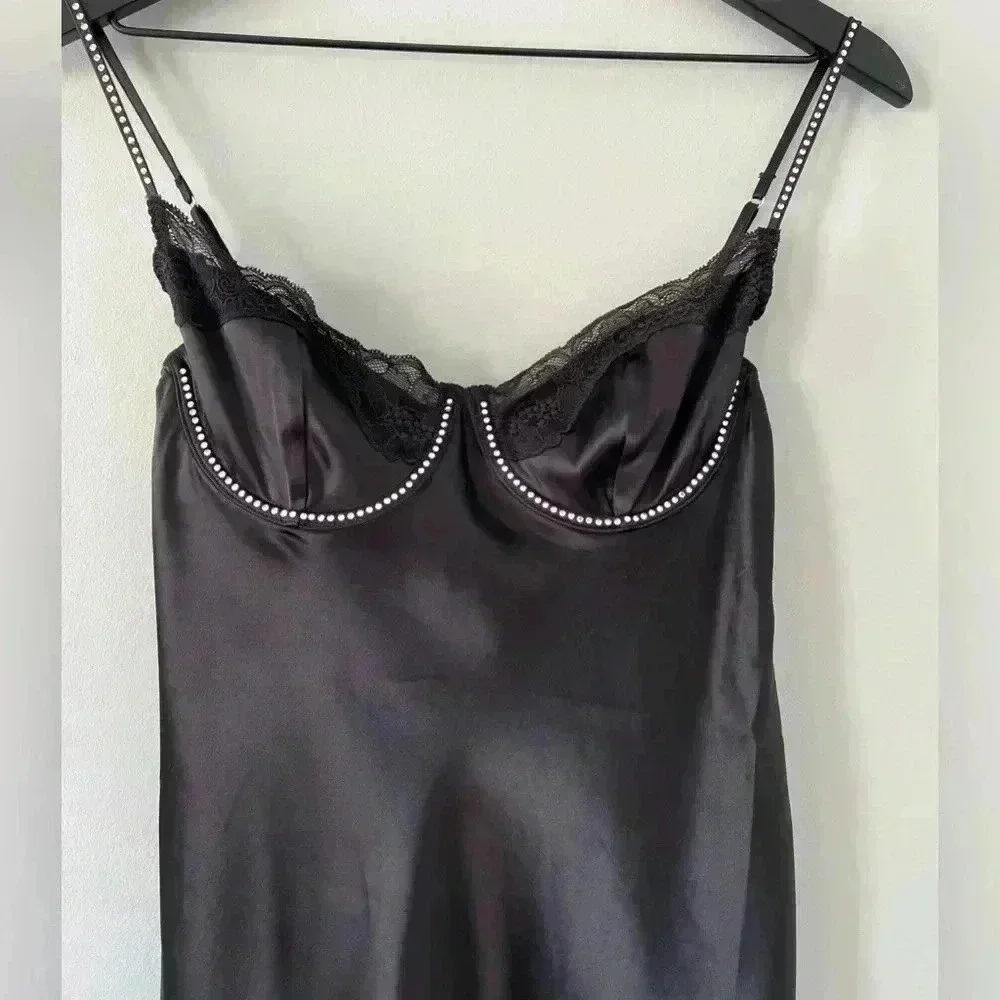 Black satin dress. NWOT. size small - Picture 2 of 4